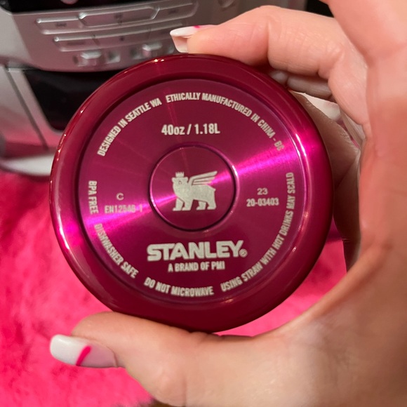 Stanley Camellia Gradient 40oz - Picture 9 of 10